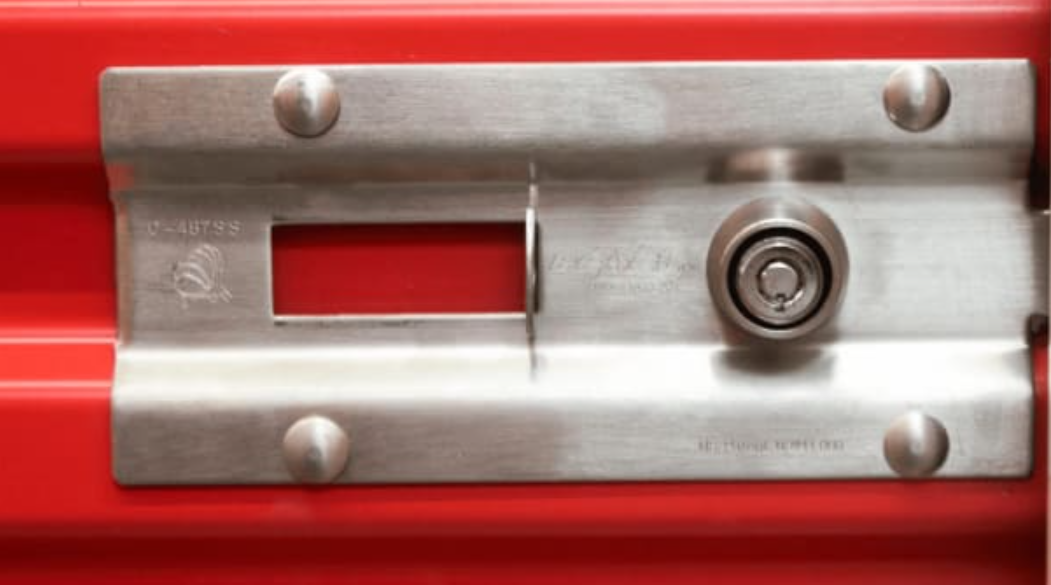 Benefits of Using a Stainless Cylinder Lock Latch for Your Roll Up Doors